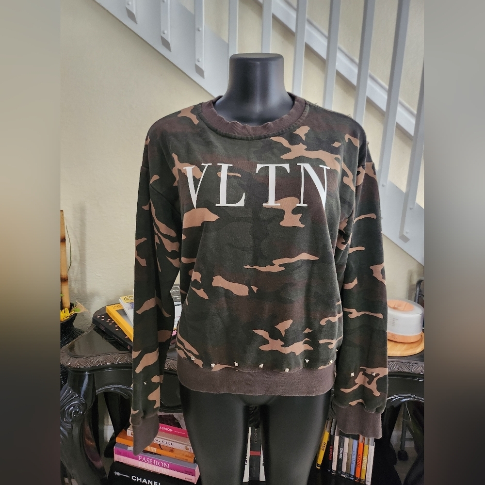 Valentino Sweatshirt size XL